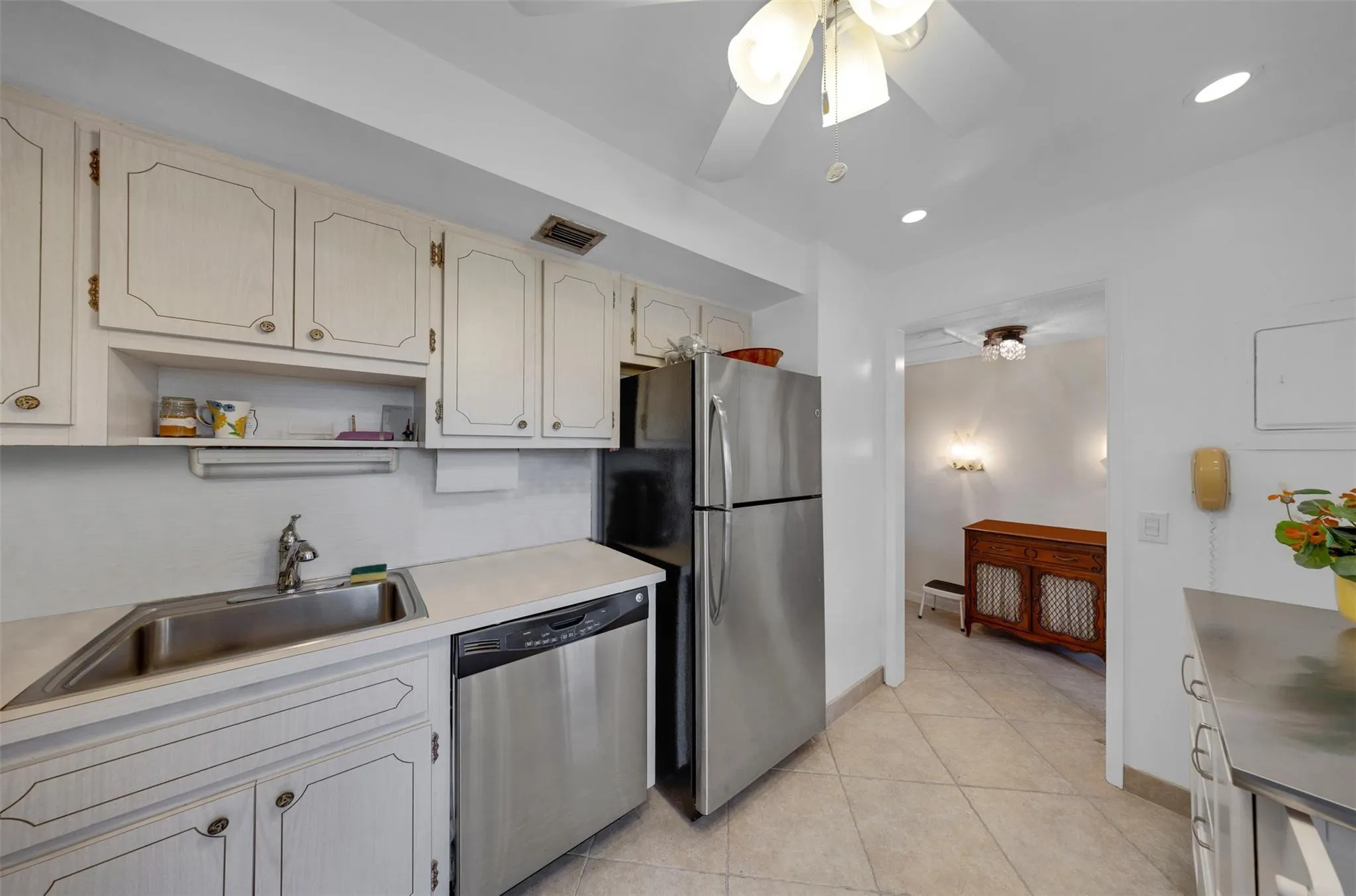 3000 N Palm Aire Dr, #302