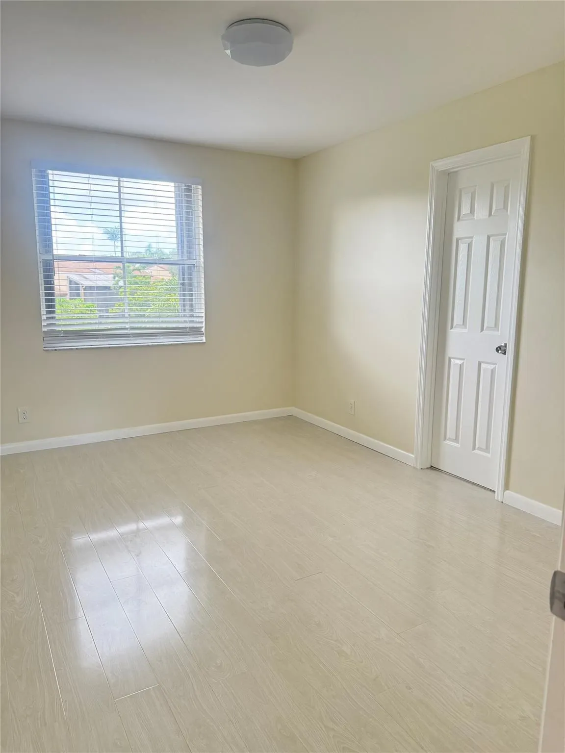4273 SW 84 Terrace