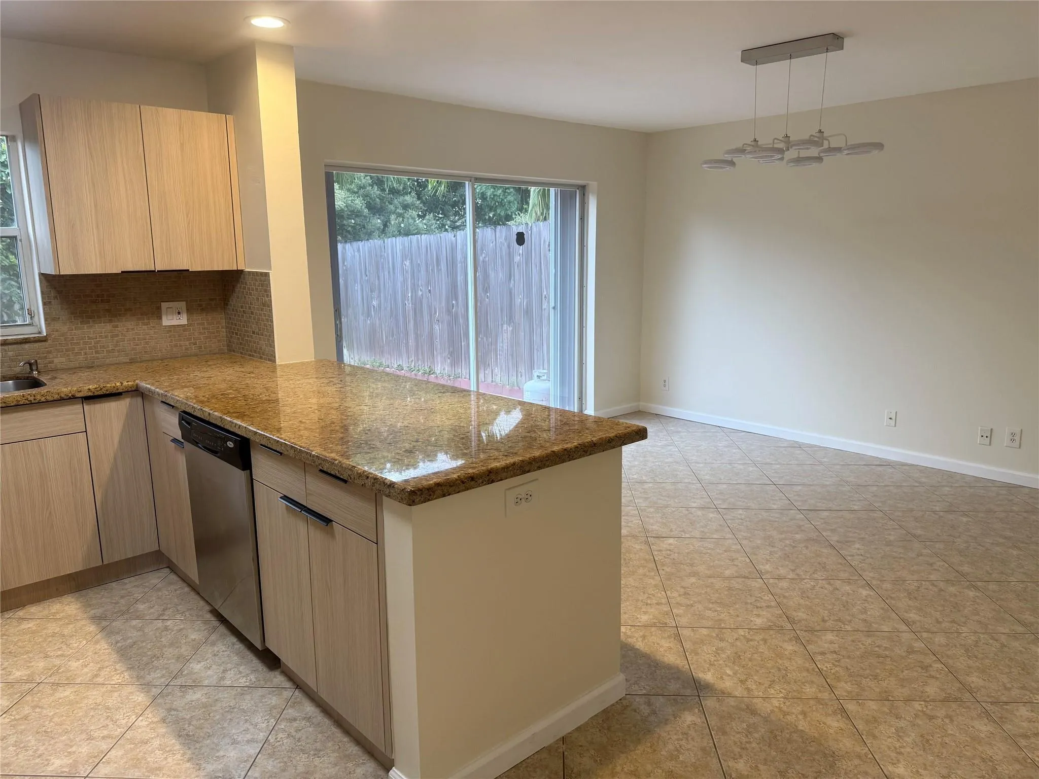 4273 SW 84 Terrace
