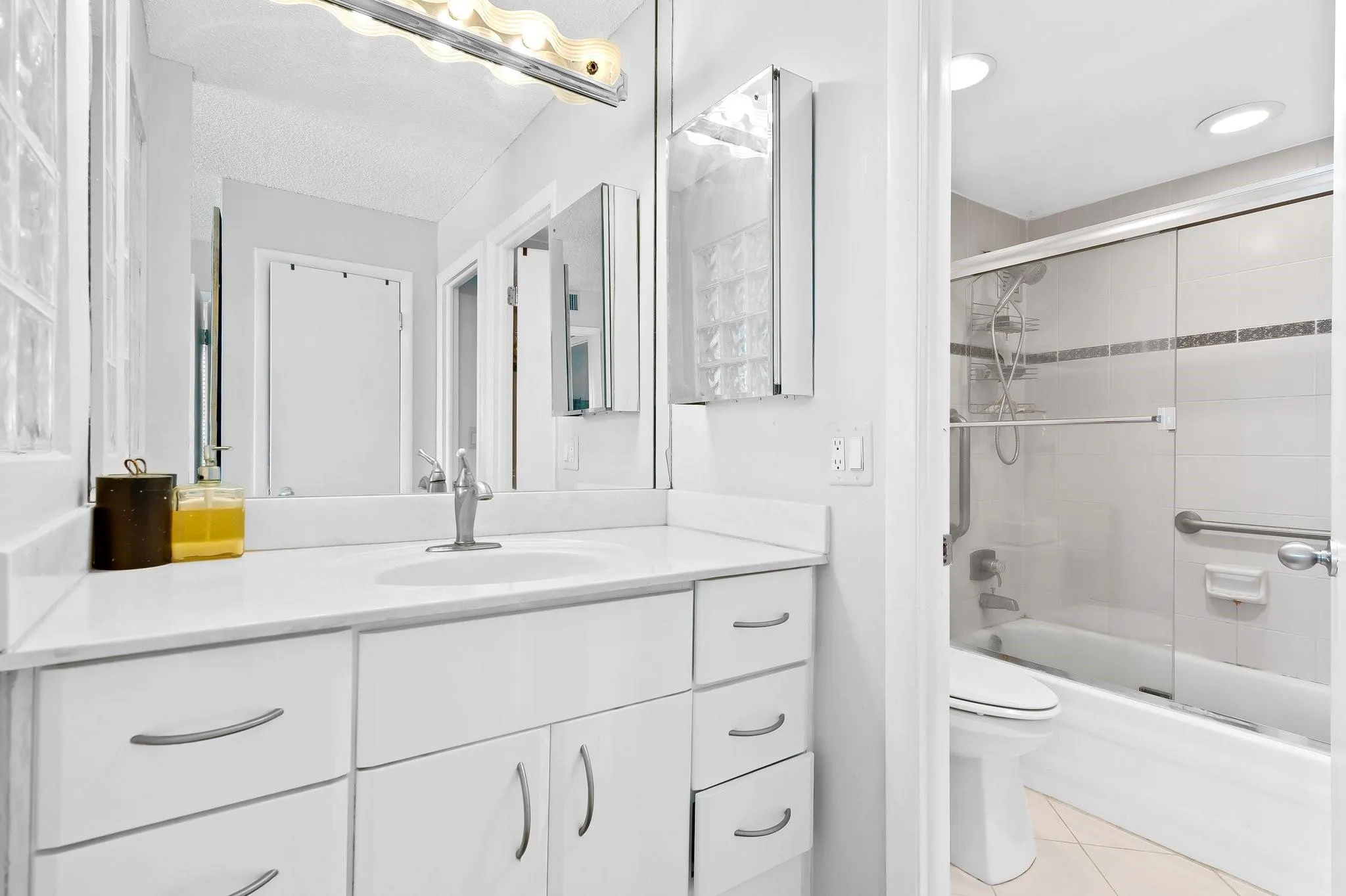 3015 N Ocean Blvd, #10K