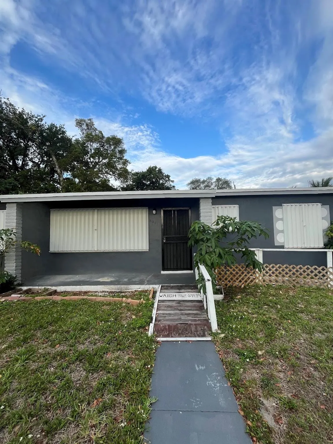 16230 NW 27th Ct