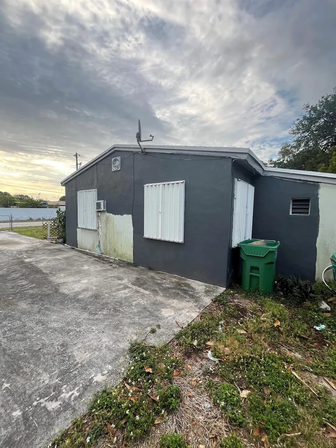 16230 NW 27th Ct