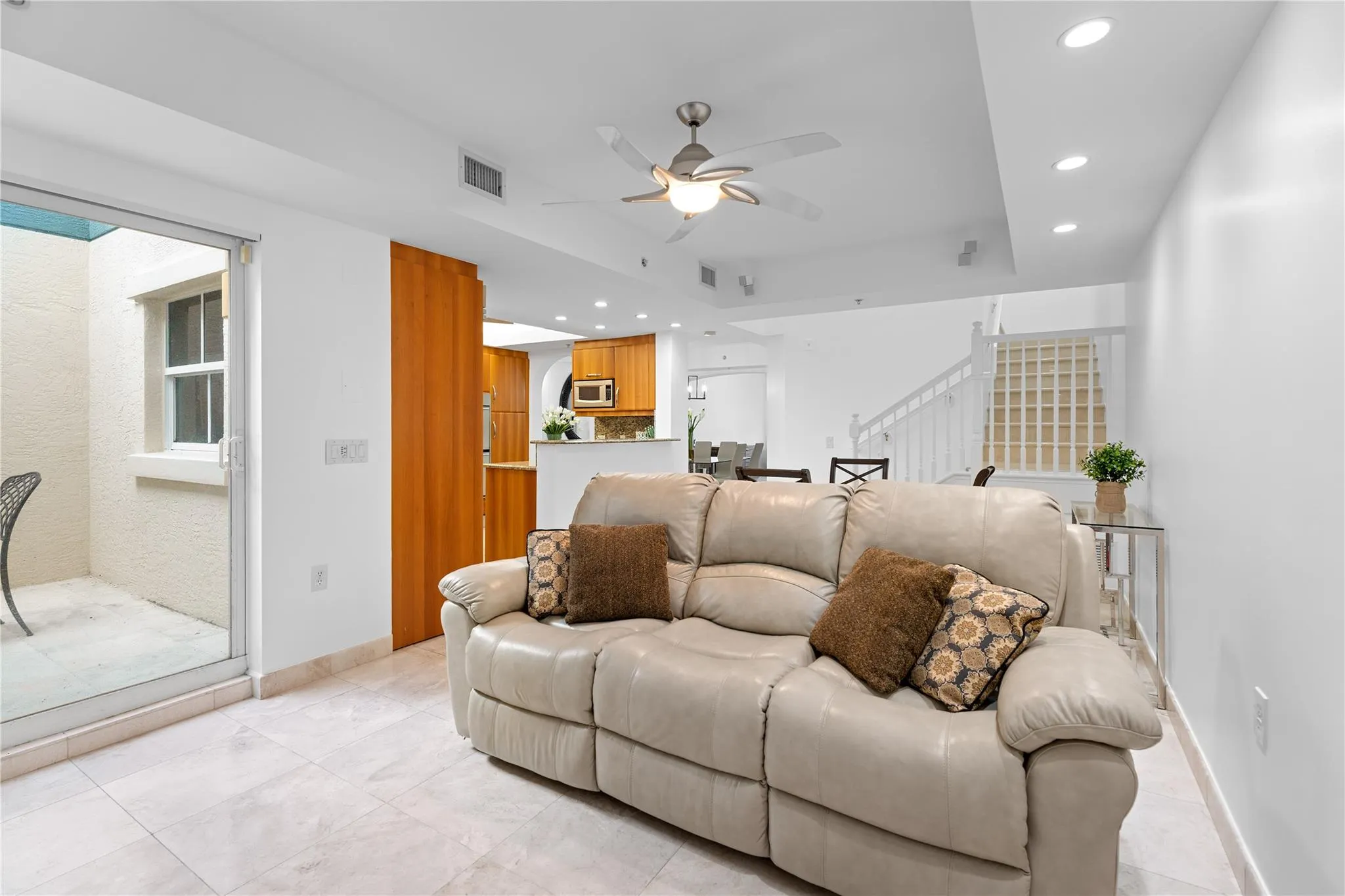 2051 SE 3rd St, #TH8