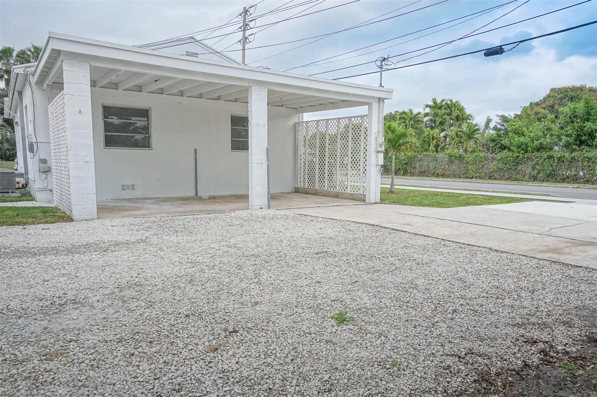 1102 Sunset Rd