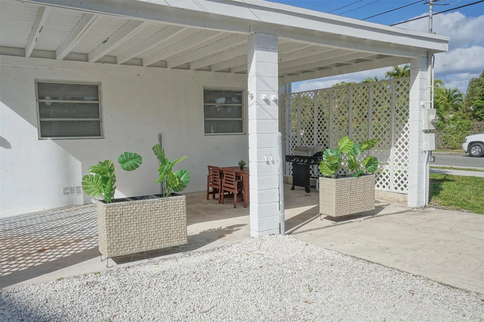 1102 Sunset Rd