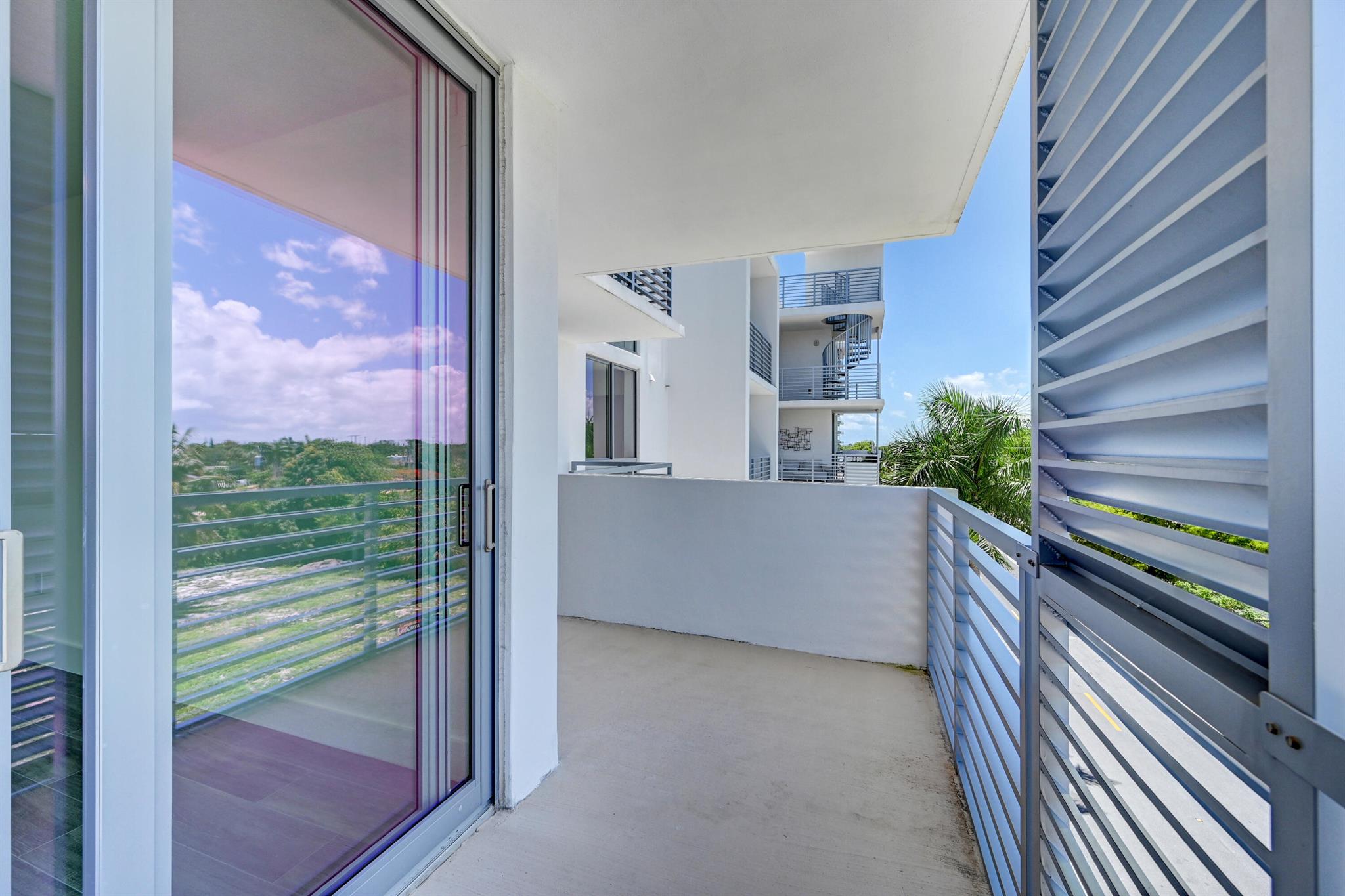 111 SE 1st Avenue, #406