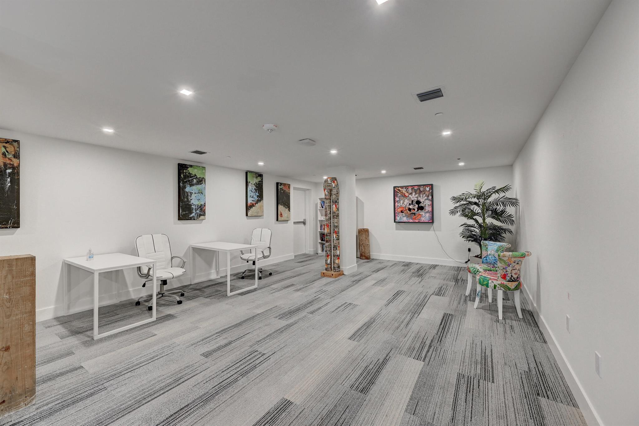 111 SE 1st Avenue, #406