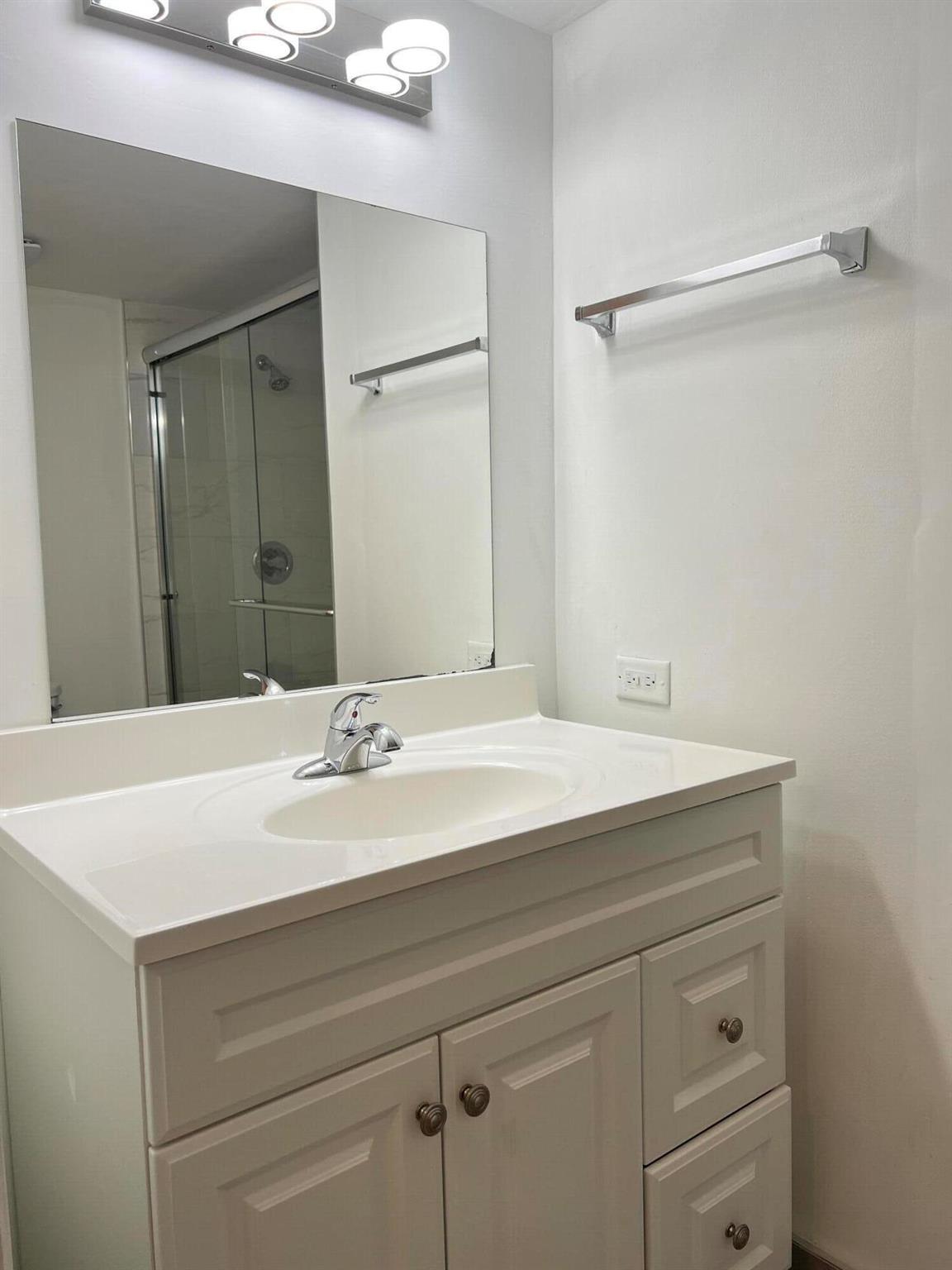 4836 N State Road 7 Road, #5105