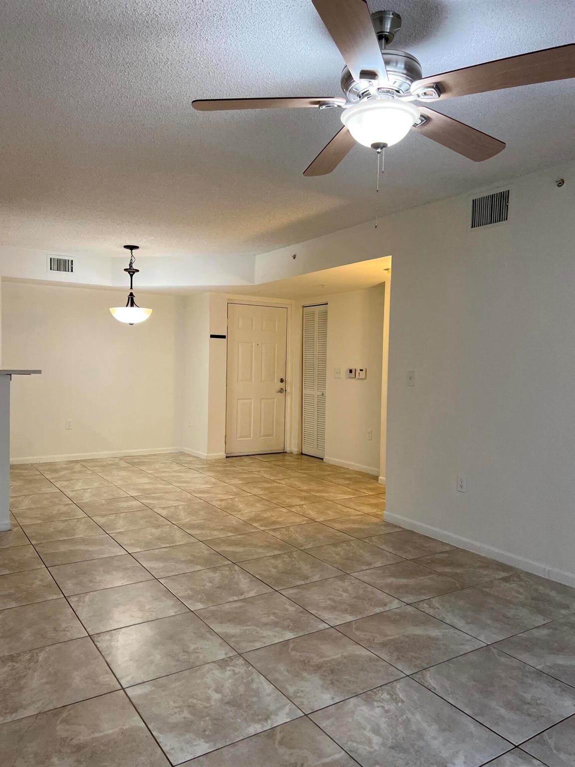 4836 N State Road 7 Road, #5105