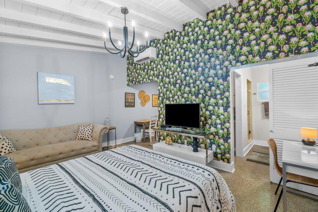 348 NE 7th Avenue, #3