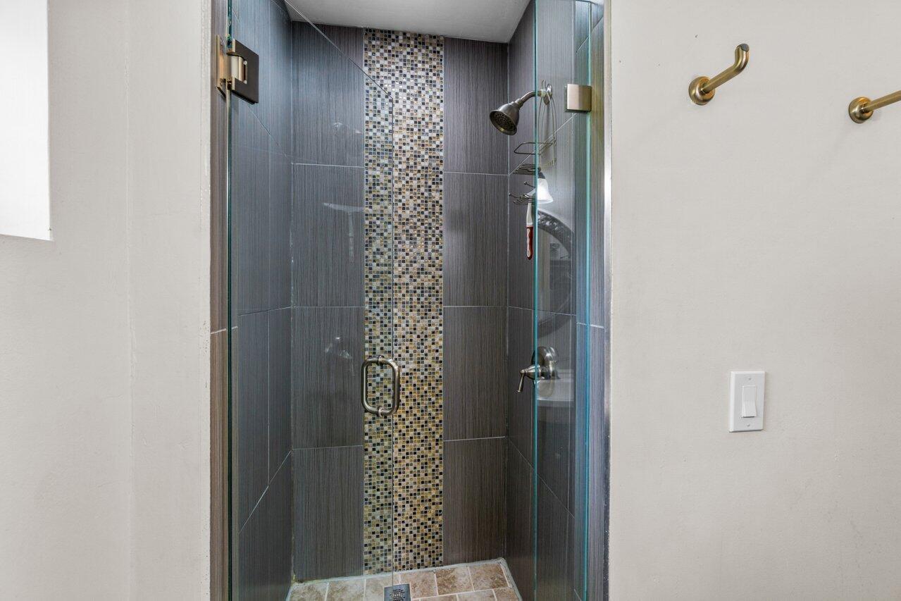 348 NE 7th Avenue, #3