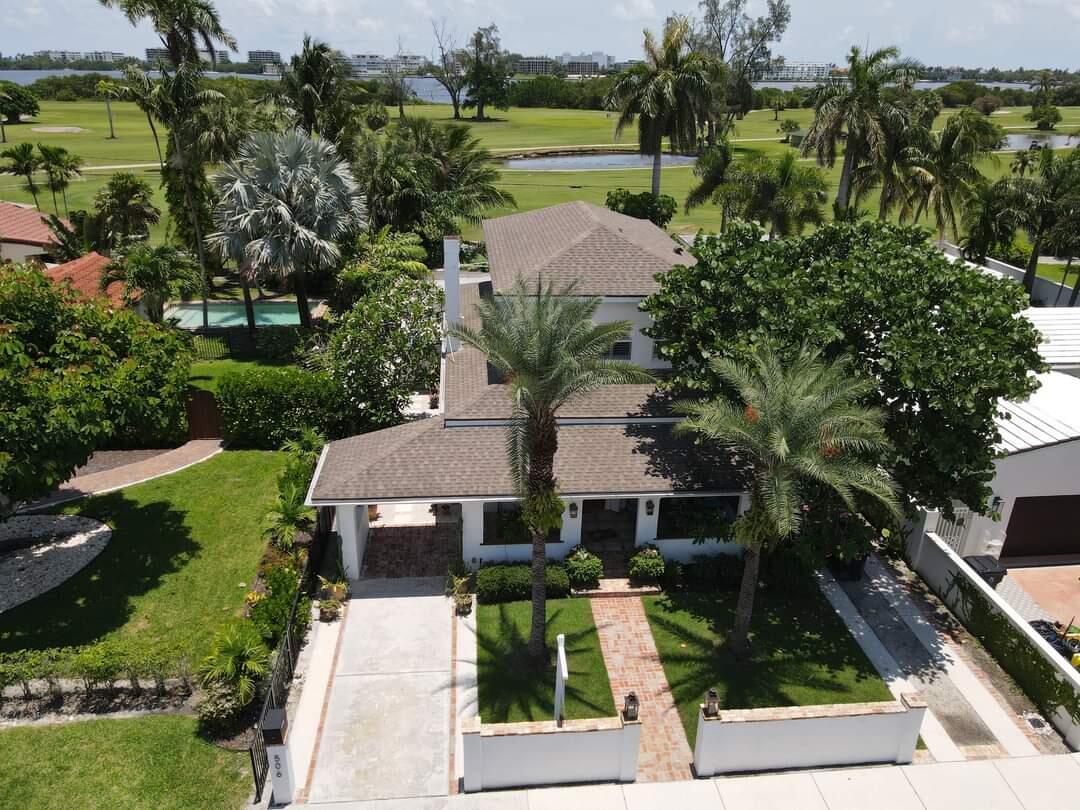 506 N Lakeside Drive