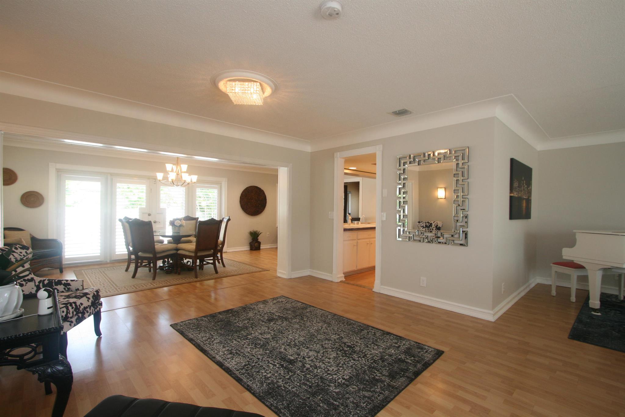 503 SE 7th Avenue