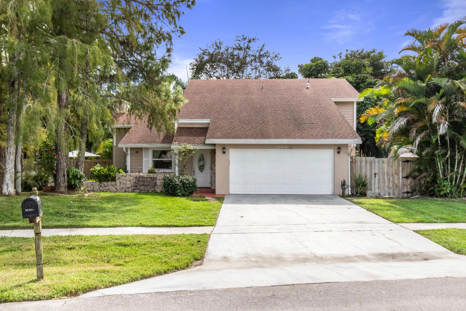 13562 Jonquil Place