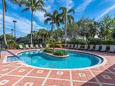 7626 Tarpon Cove Circle