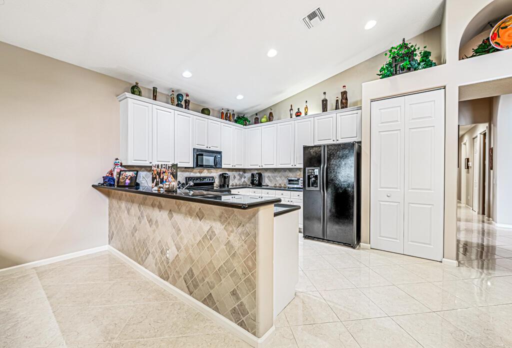 7626 Tarpon Cove Circle