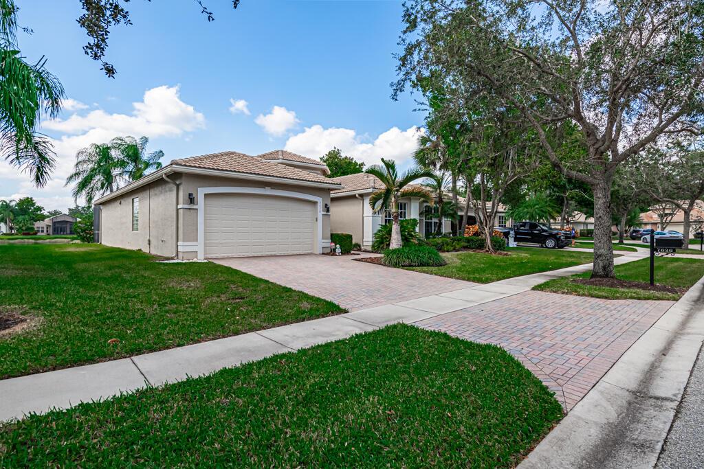 7626 Tarpon Cove Circle