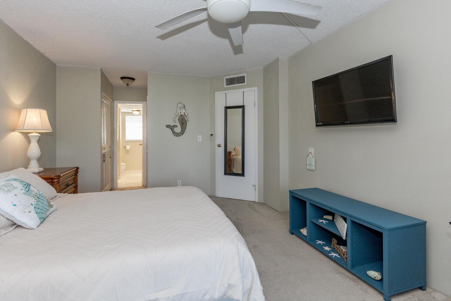 3755 Via Poinciana, #213