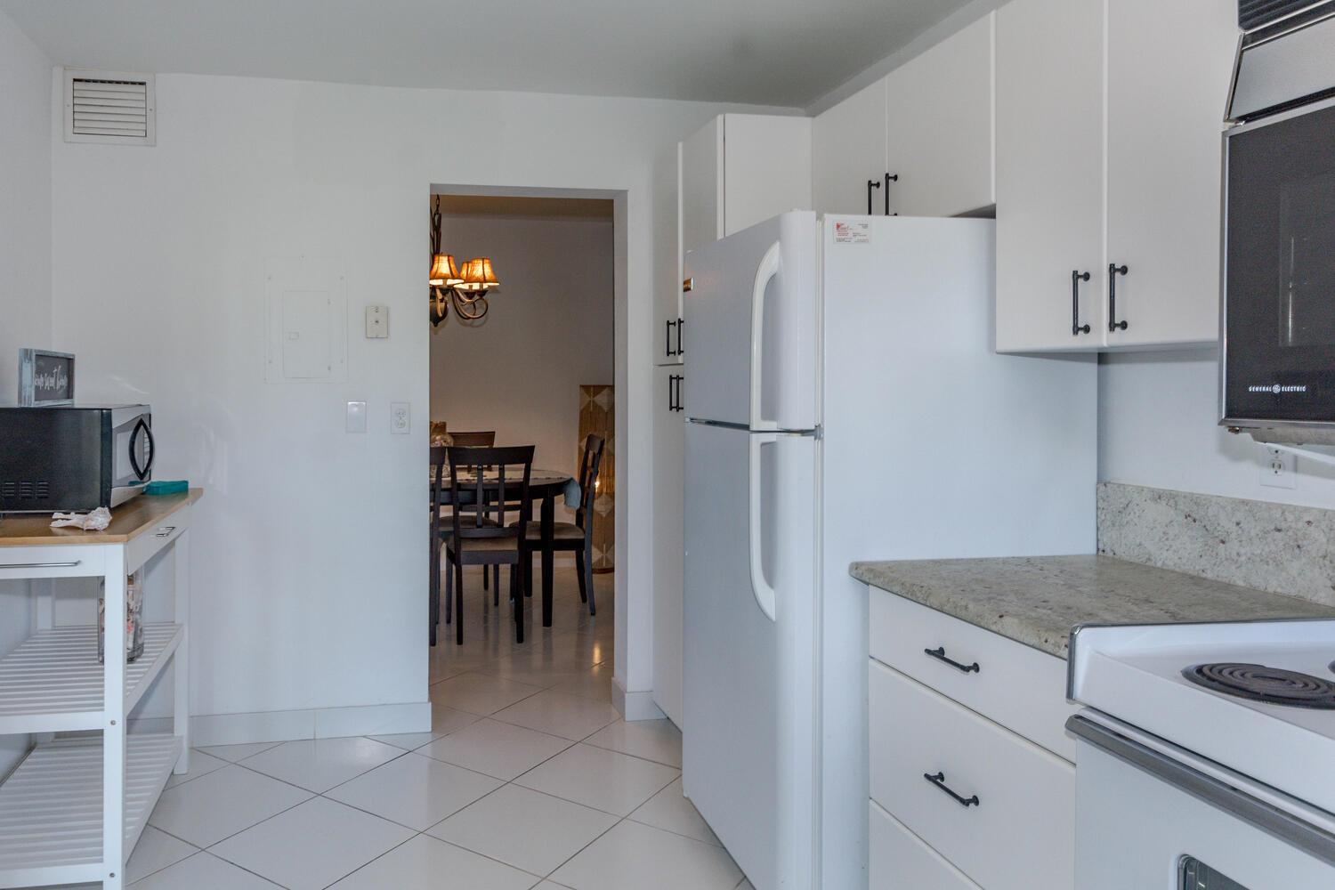 3755 Via Poinciana, #213