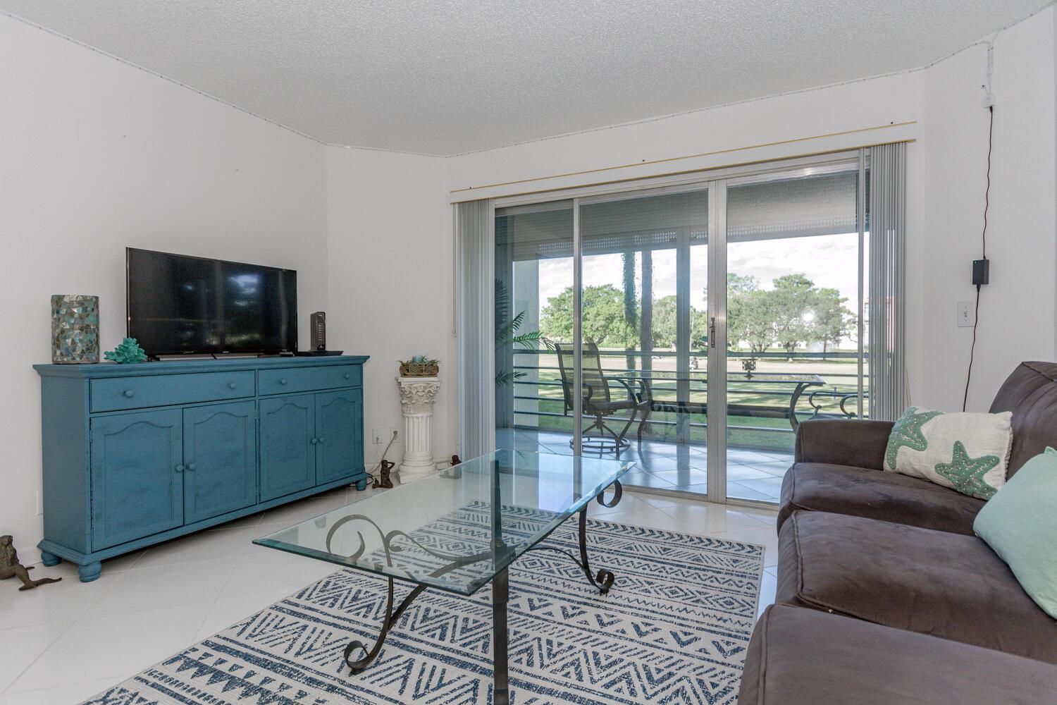 3755 Via Poinciana, #213