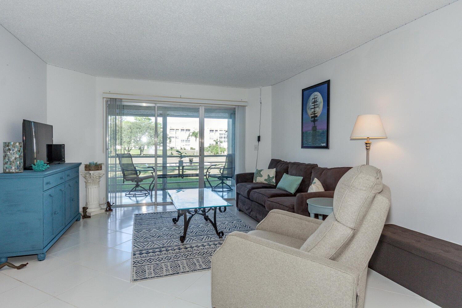3755 Via Poinciana, #213