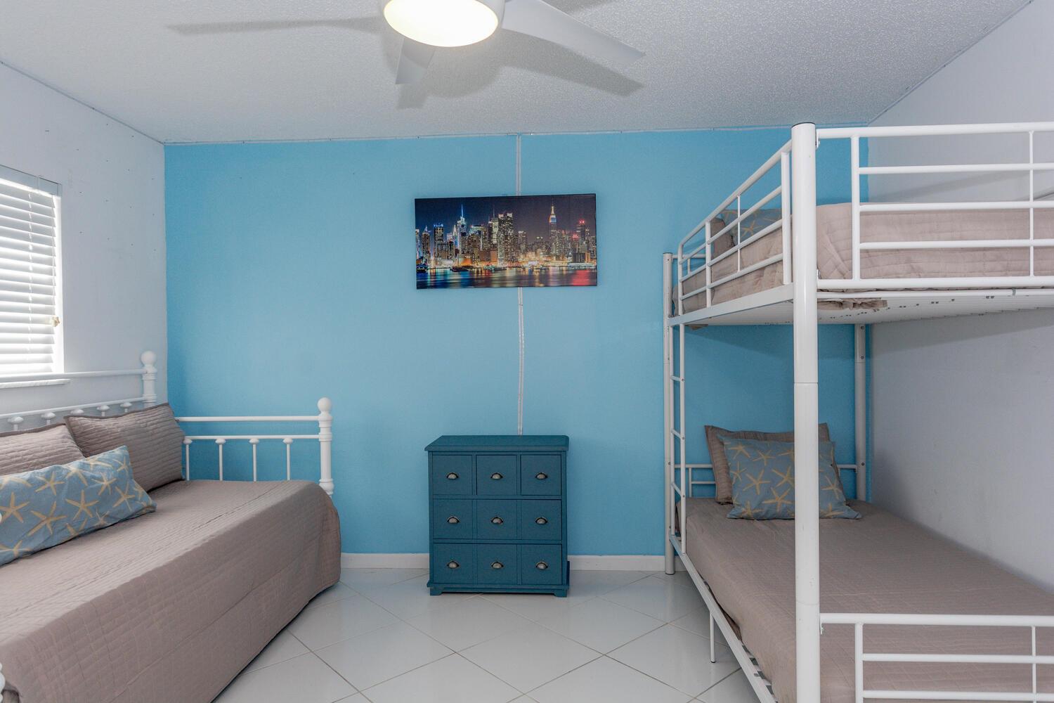 3755 Via Poinciana, #213
