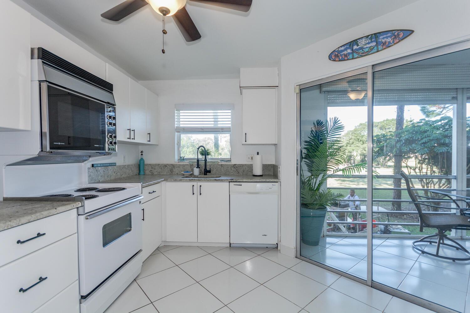 3755 Via Poinciana, #213