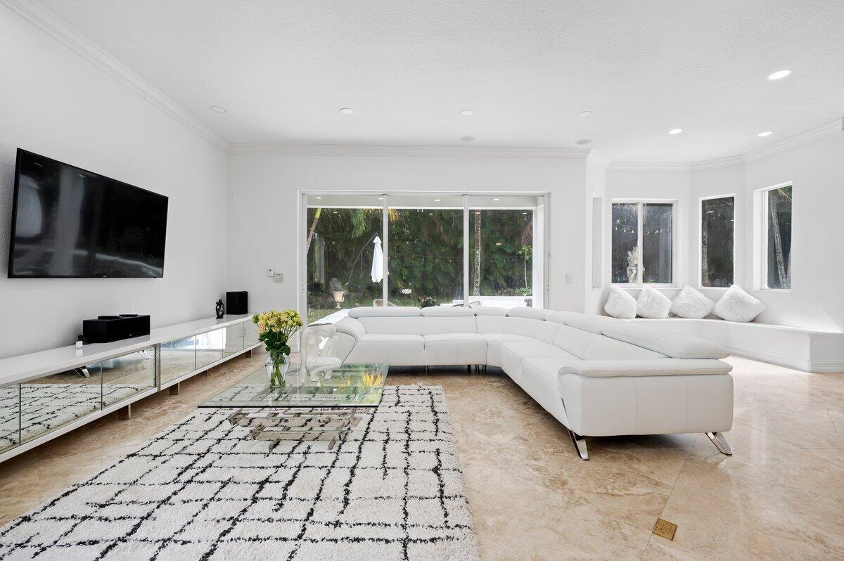 4669 Manderly Drive