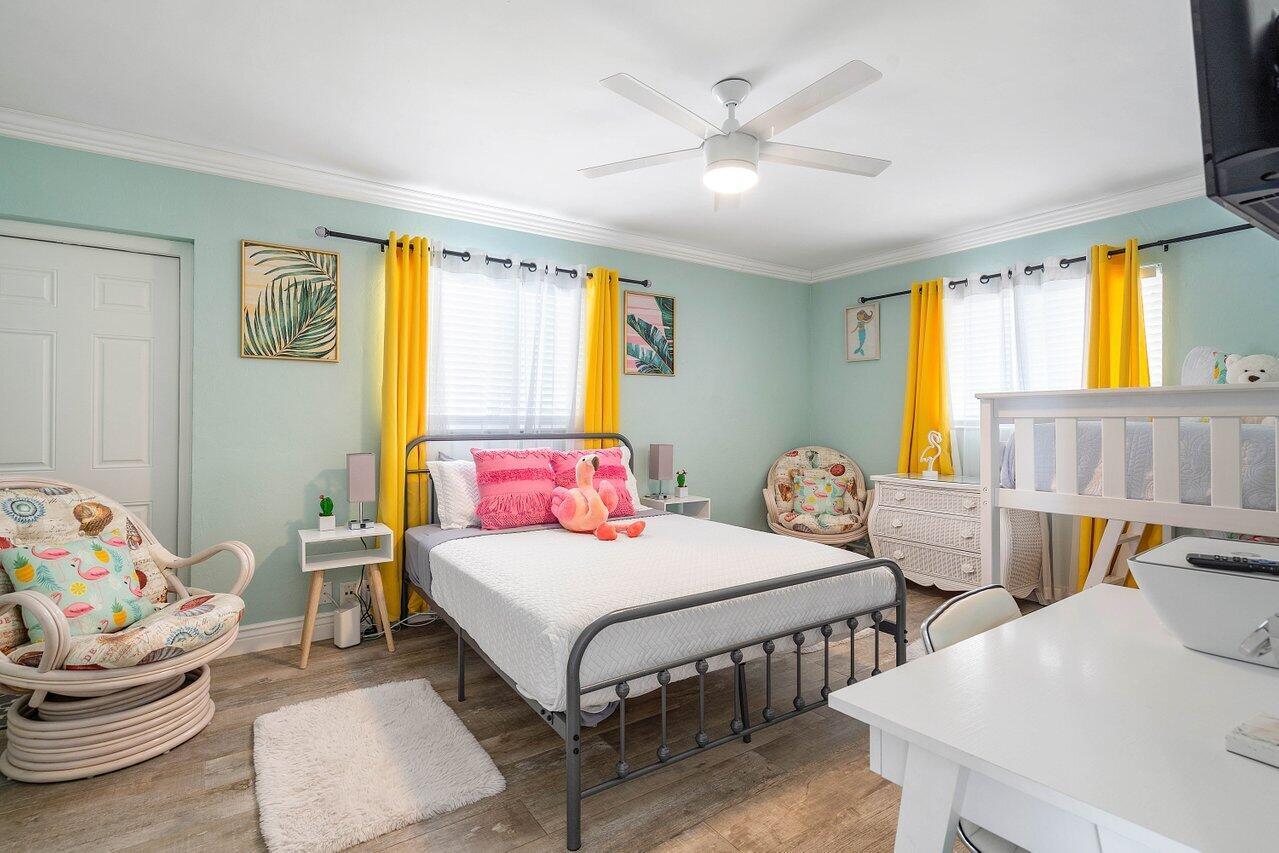 13 SE 8th Avenue