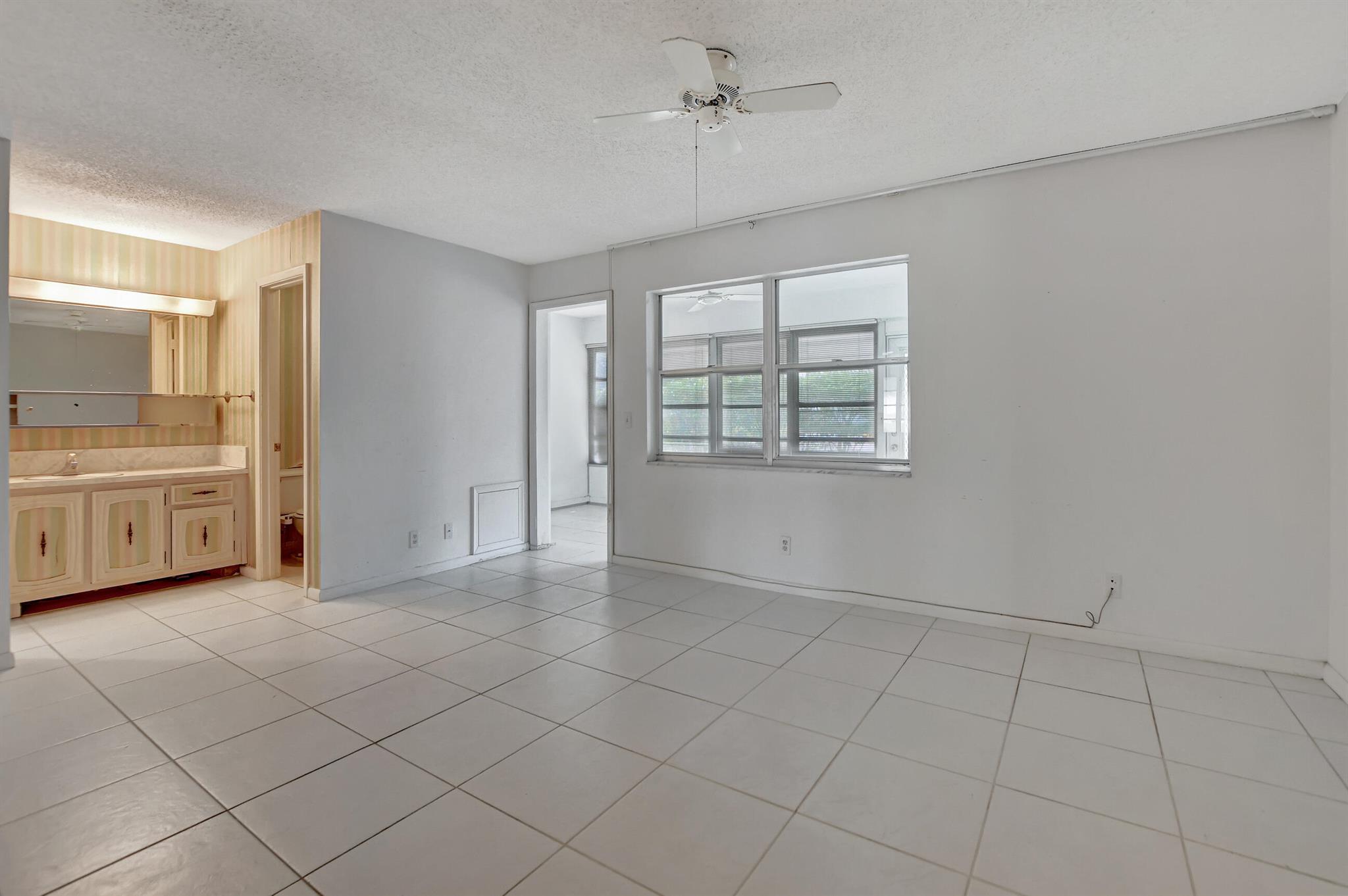 807 Club Drive, #B