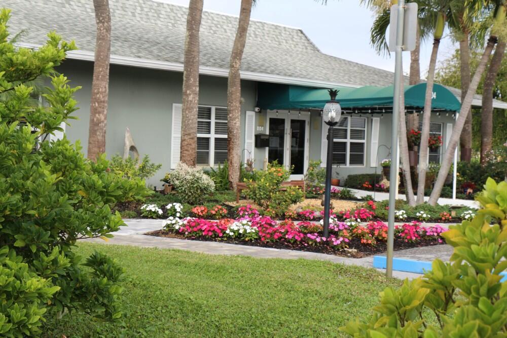 807 Club Drive, #B