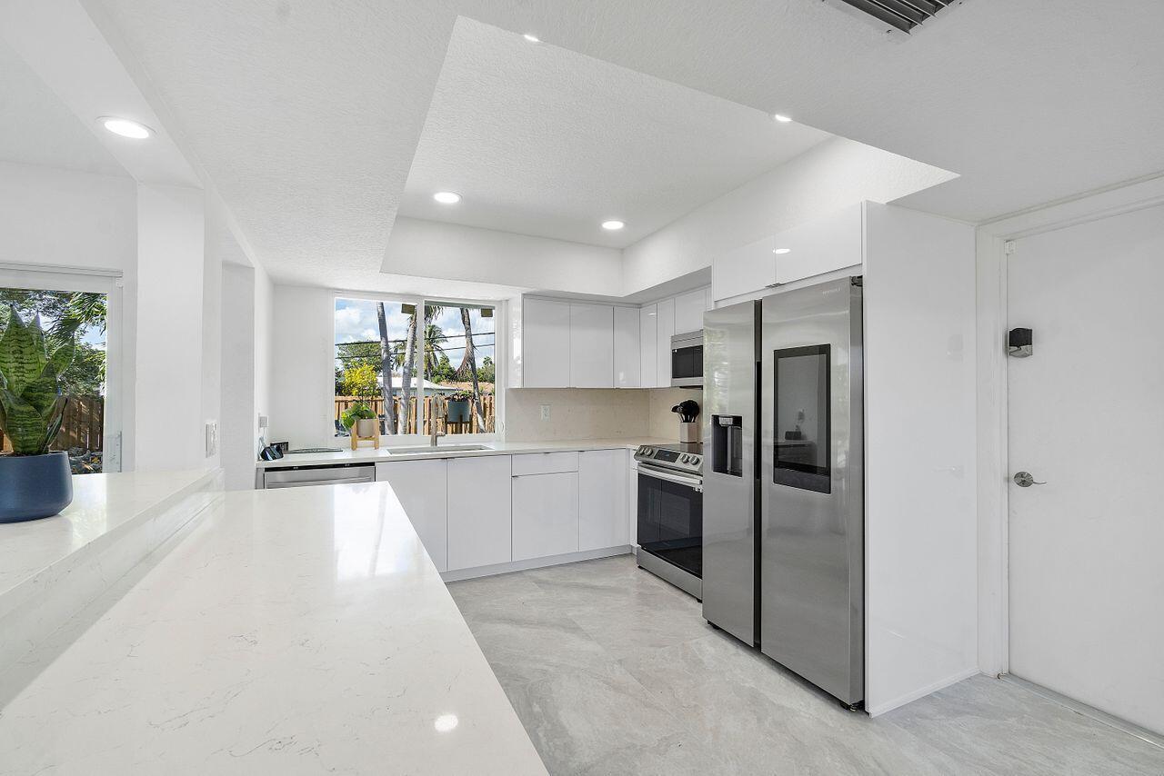 1215 SE 9th Terrace SE