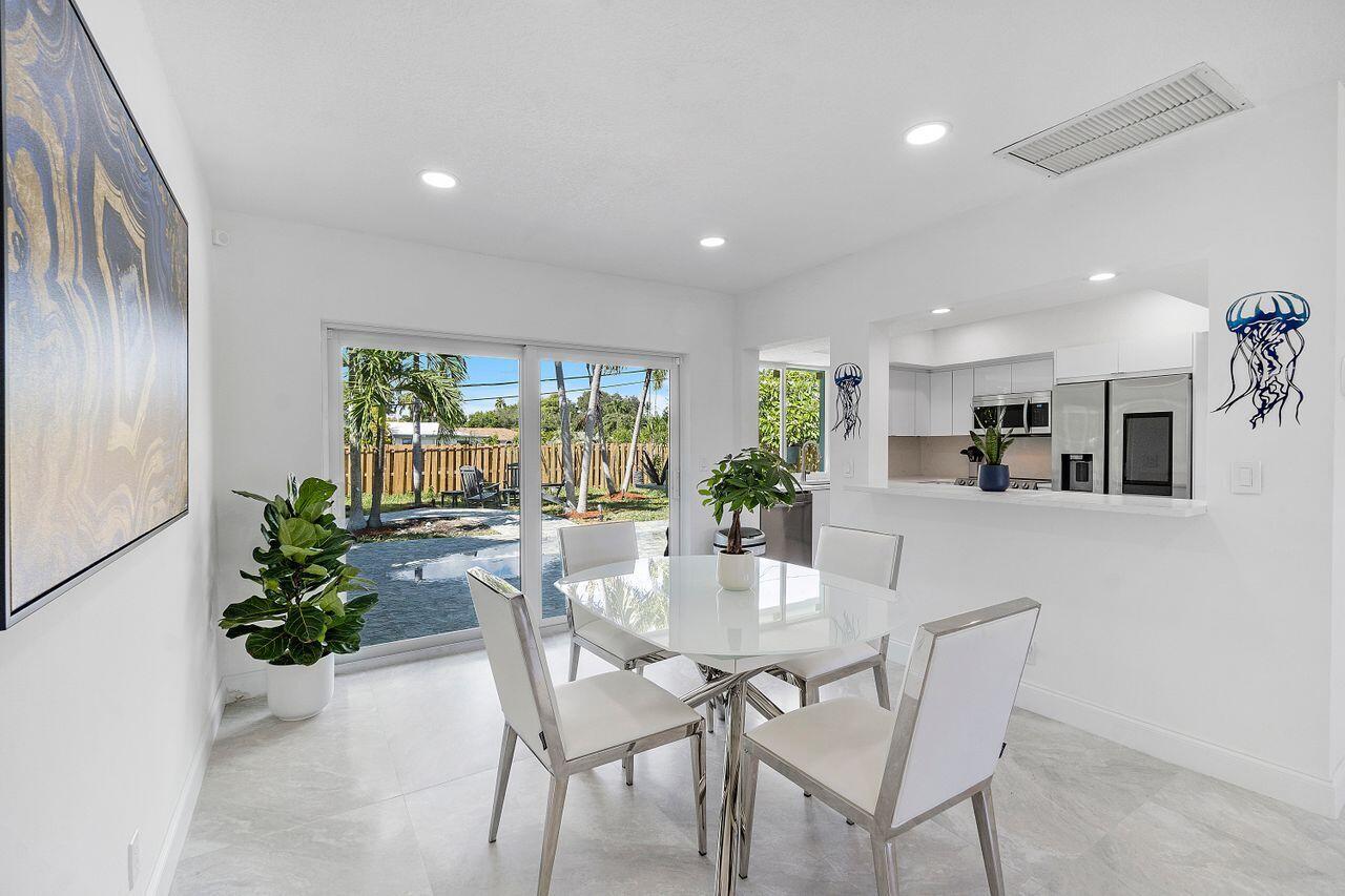 1215 SE 9th Terrace SE