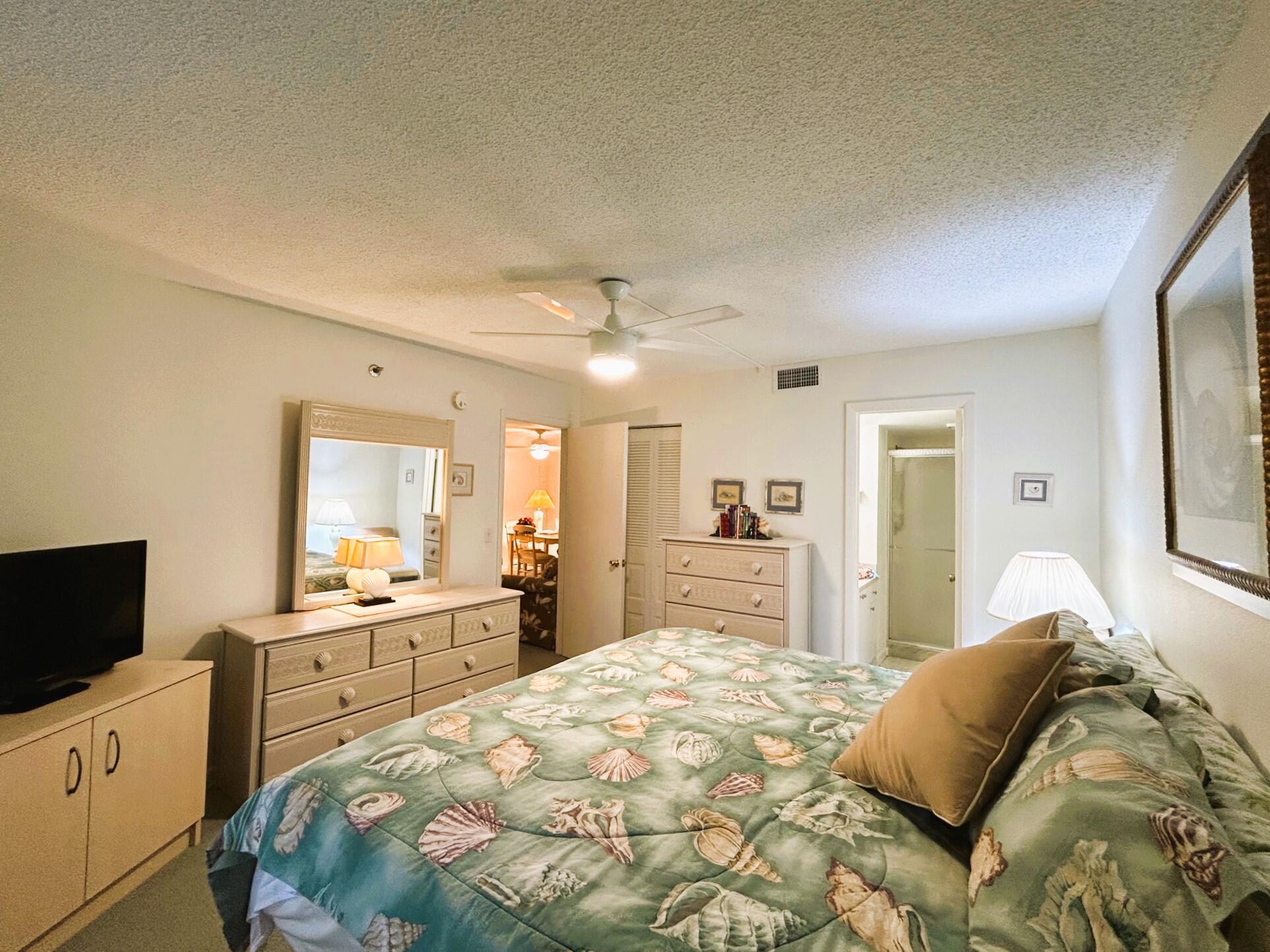 4760 Lucerne Lakes Boulevard, #201