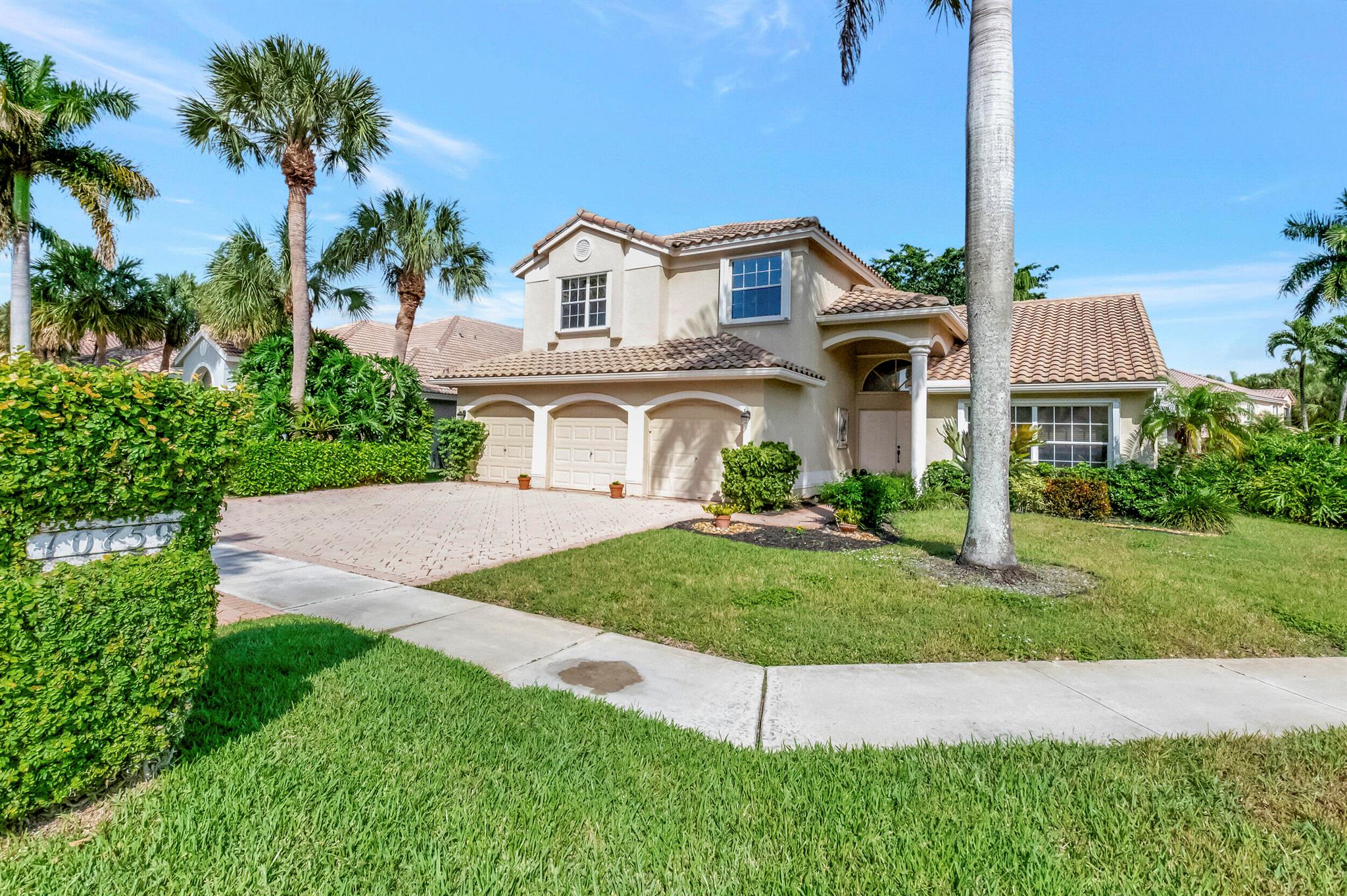 10759 Tea Olive Lane