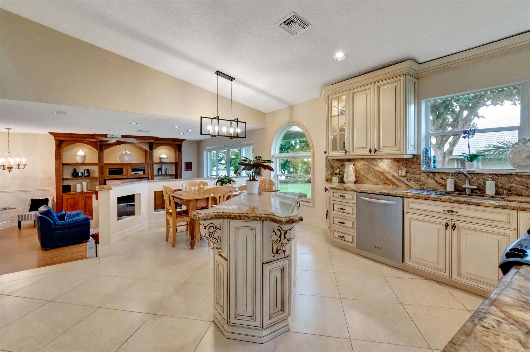 10759 Tea Olive Lane