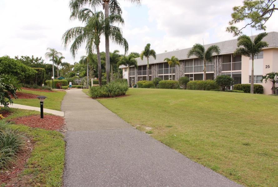 18081 SE Country Club Drive, #33-321