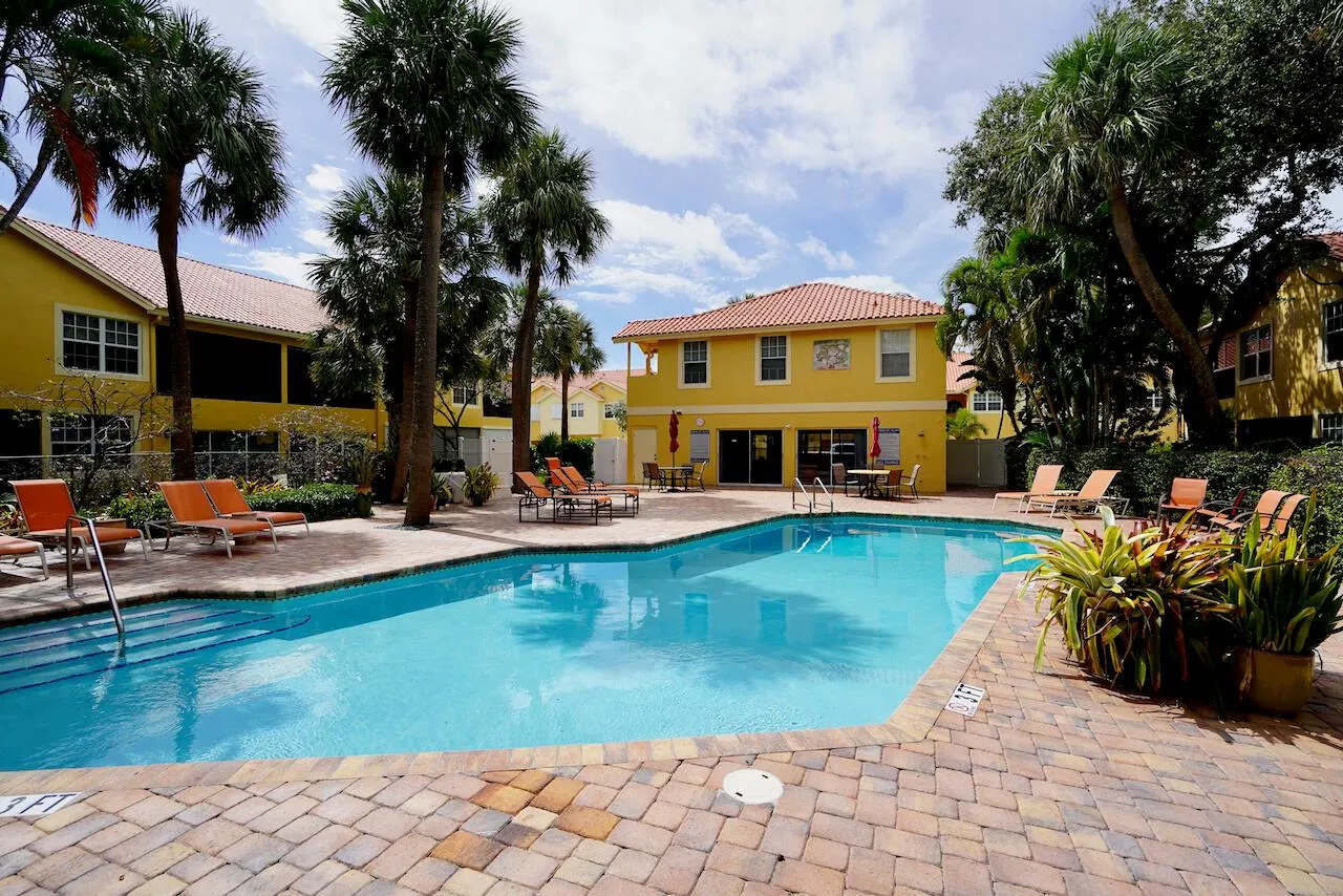 2121 S Ocean Boulevard, #804
