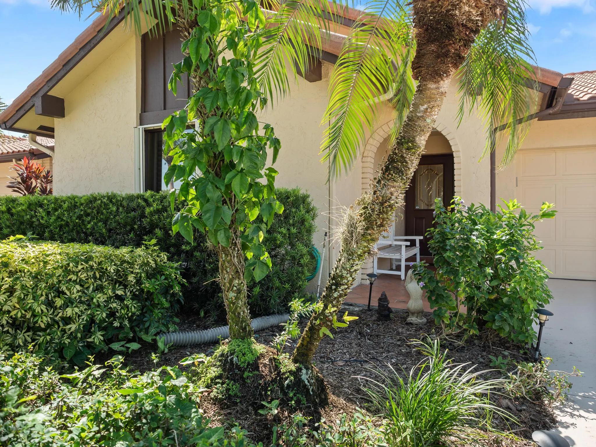 2309 SW Bobalink Court
