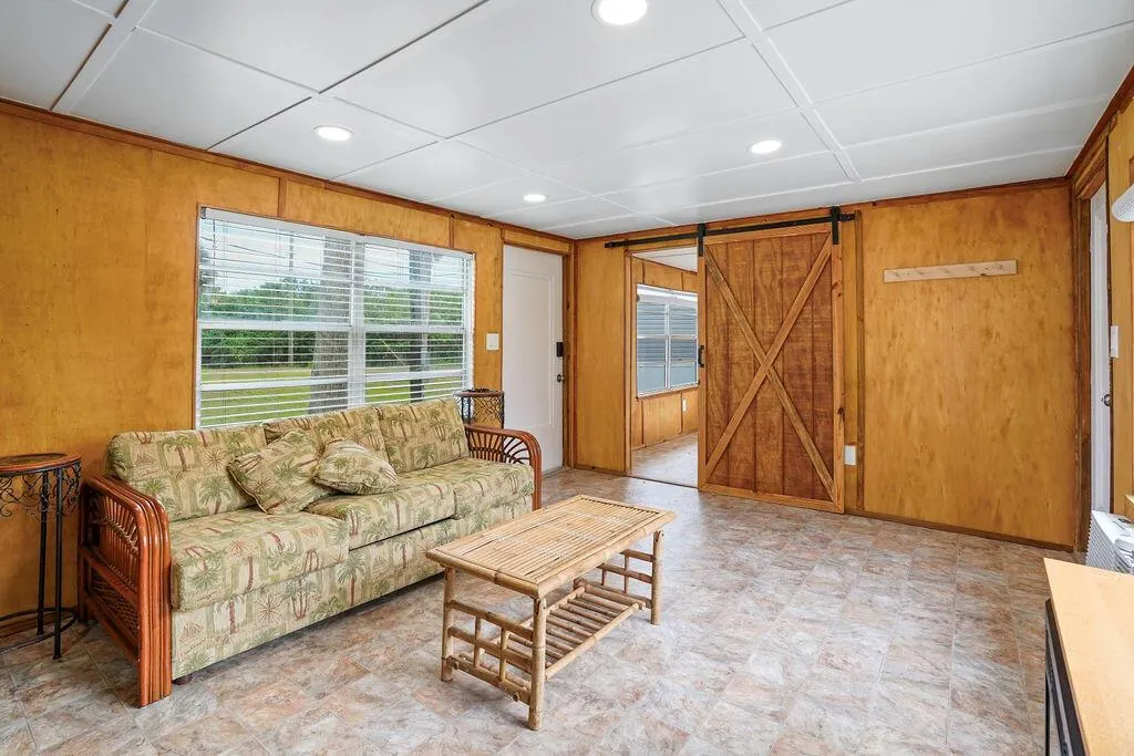 1063 Harper Lane