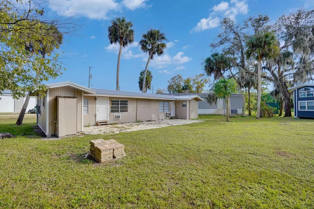 1063 Harper Lane