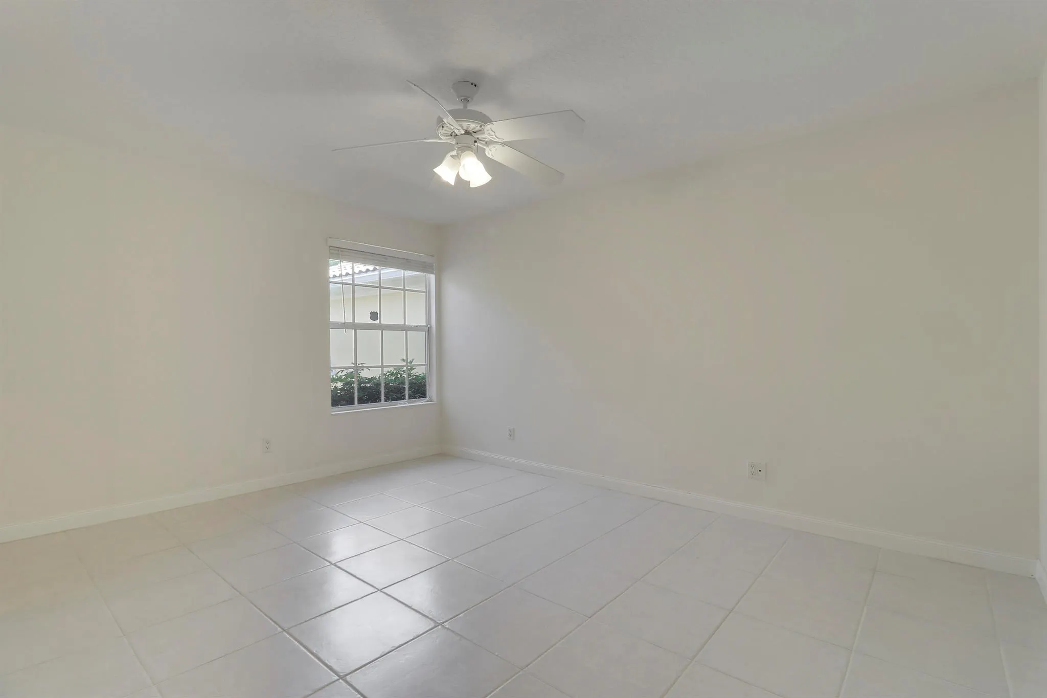 5047 Magnolia Bay Circle