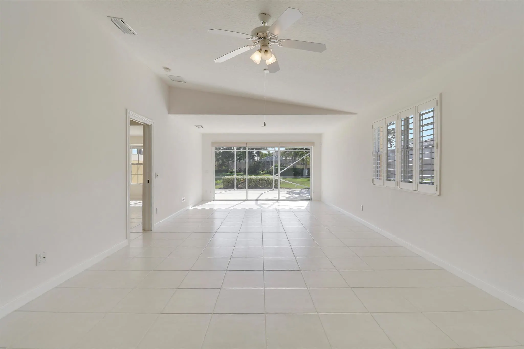 5047 Magnolia Bay Circle