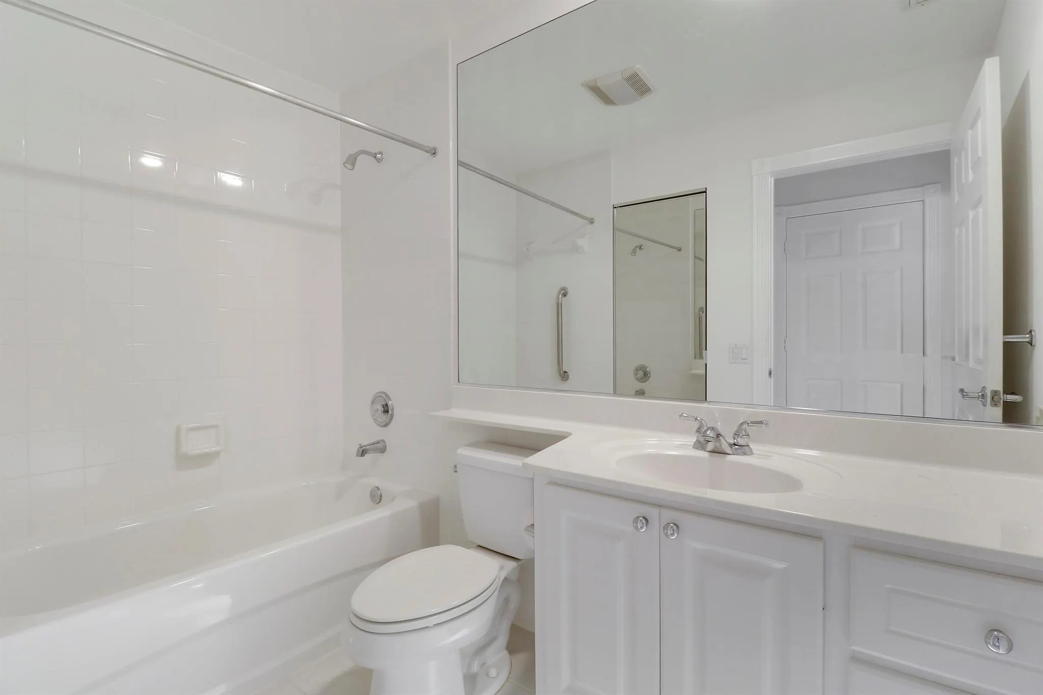 5047 Magnolia Bay Circle