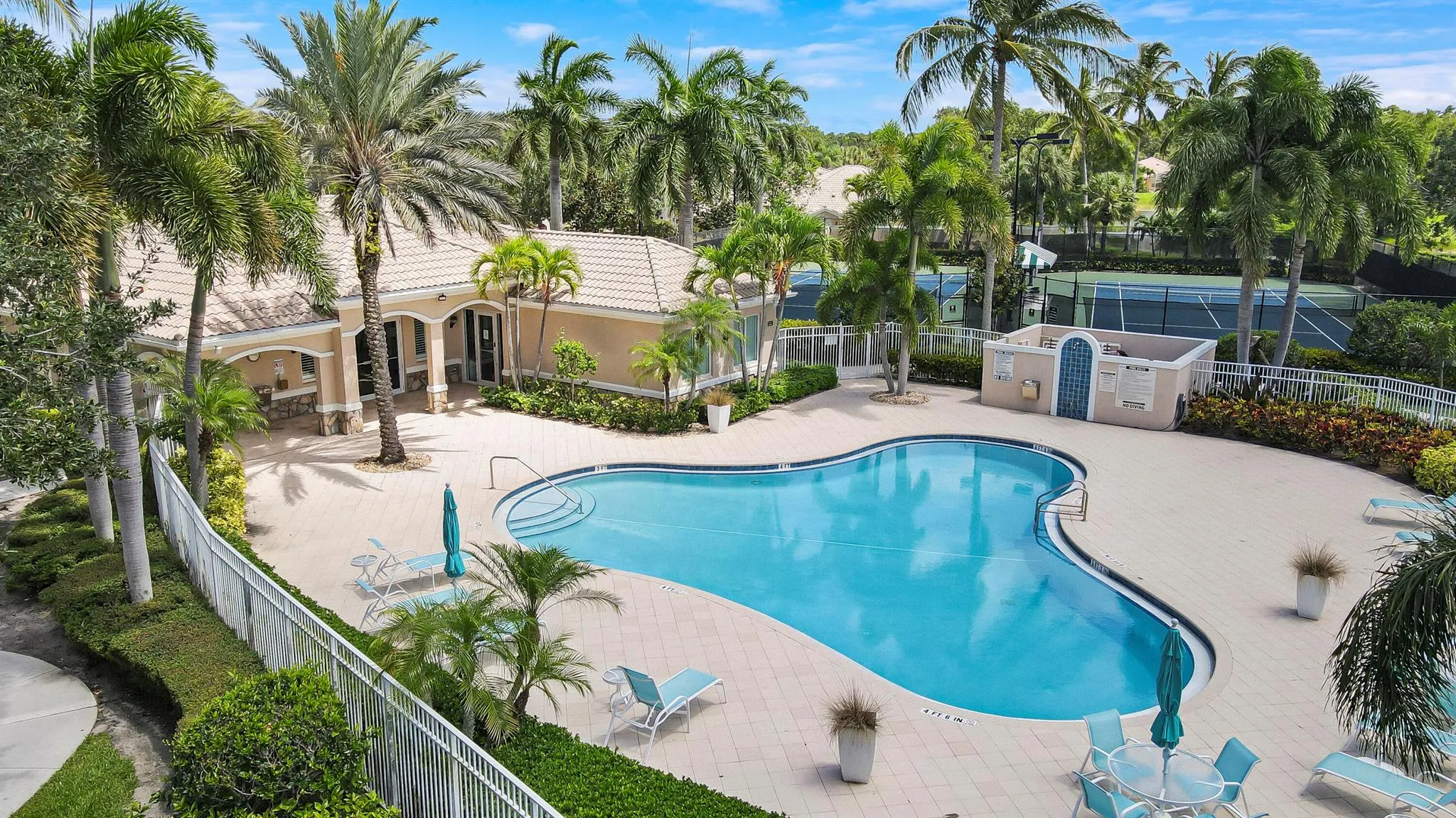 5047 Magnolia Bay Circle