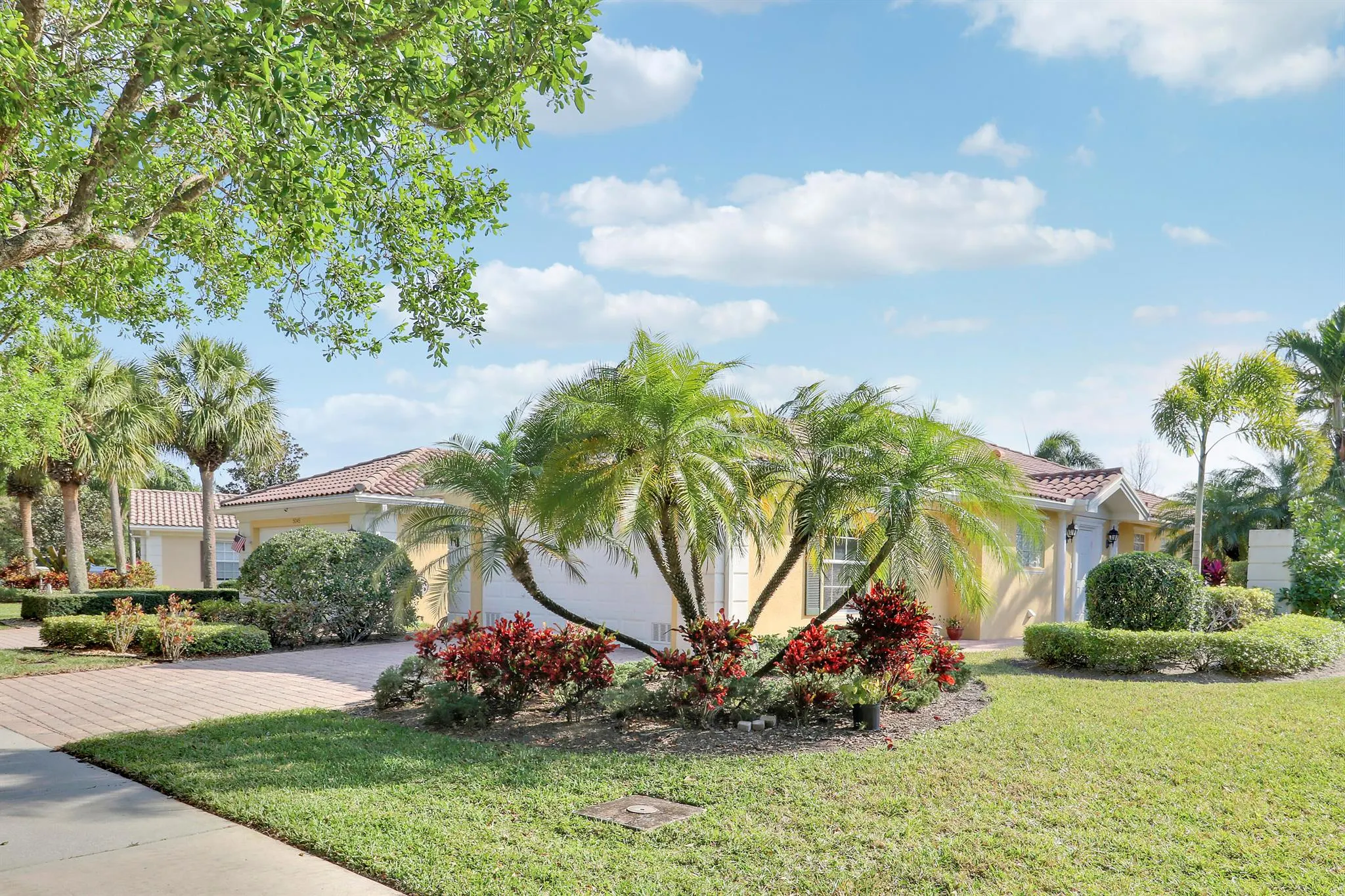5047 Magnolia Bay Circle
