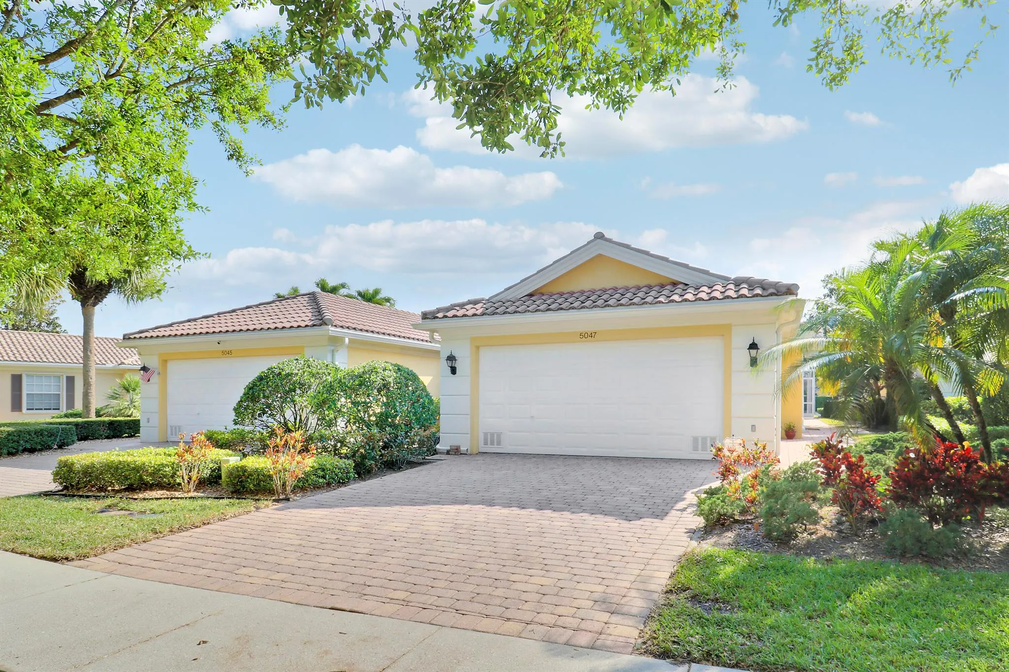 5047 Magnolia Bay Circle