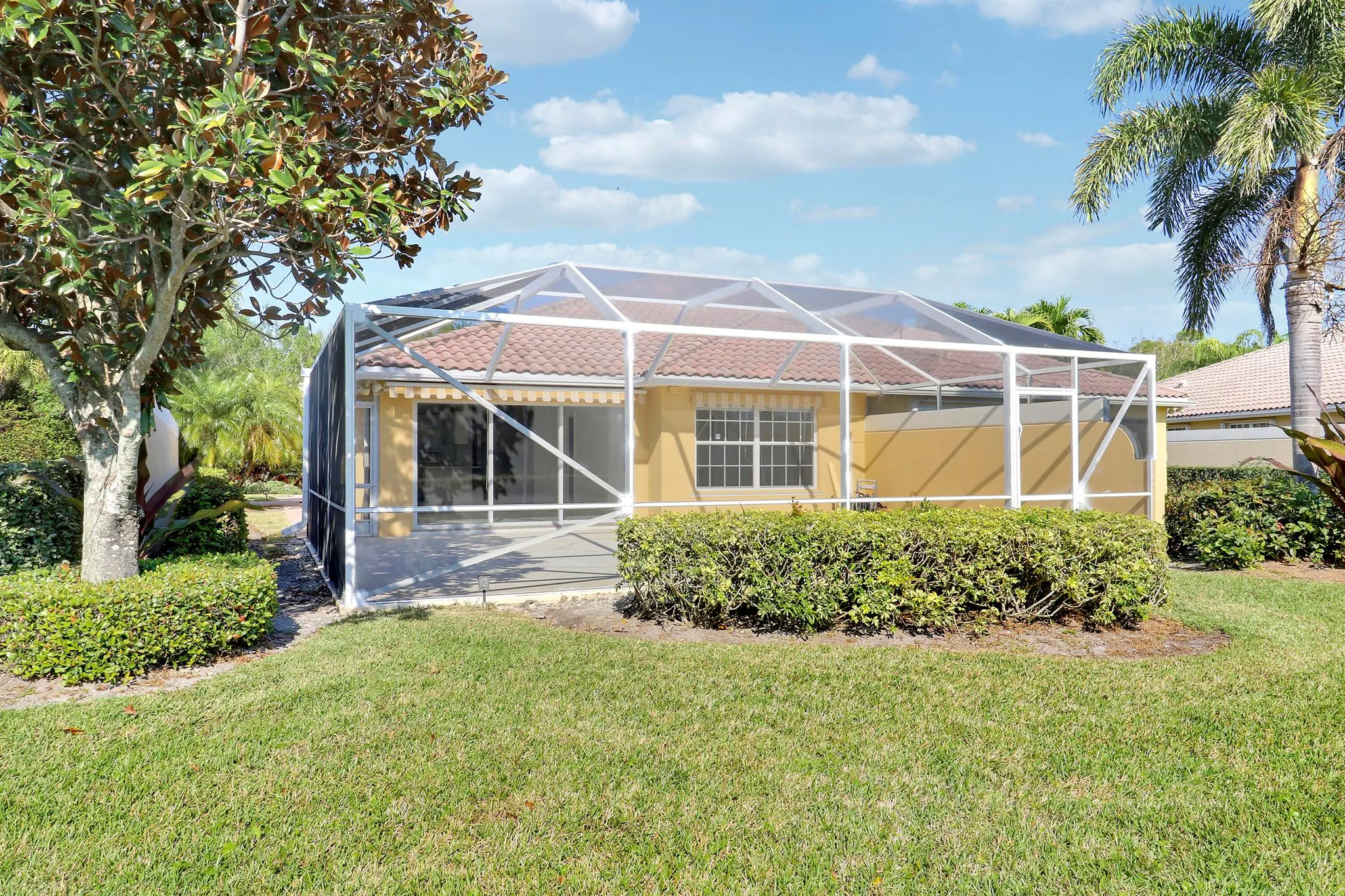 5047 Magnolia Bay Circle