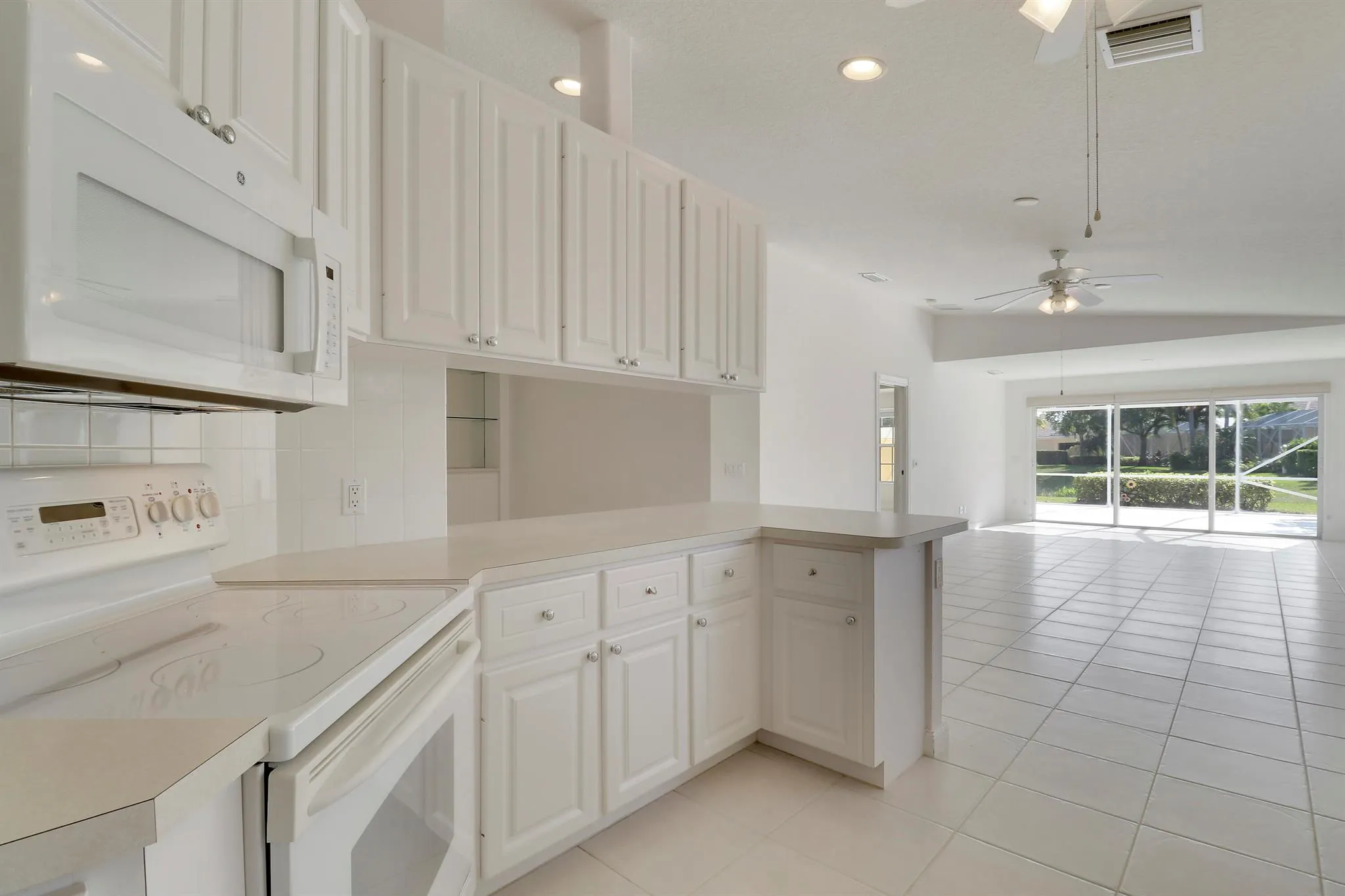 5047 Magnolia Bay Circle
