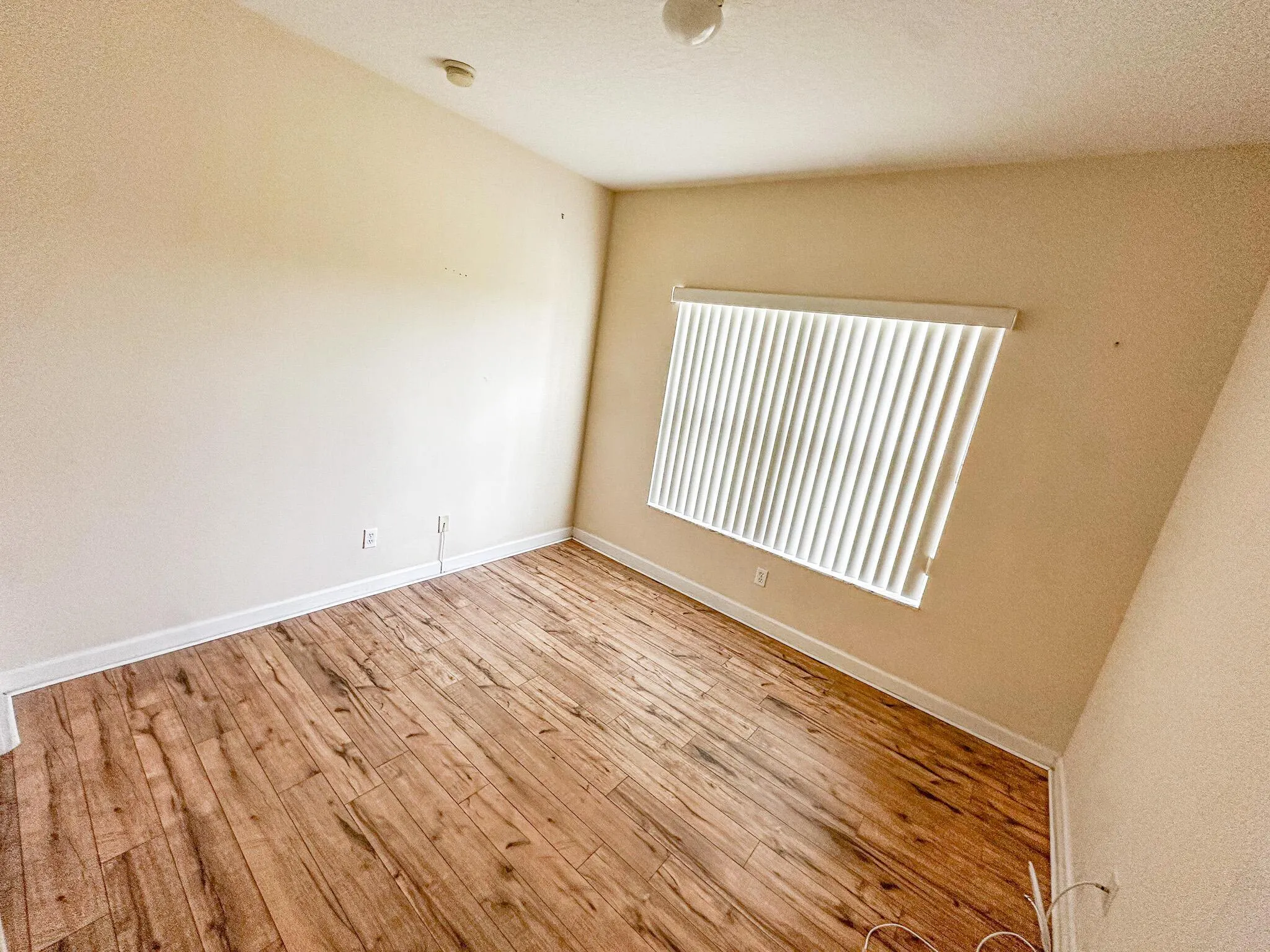 2524 Creekside Drive